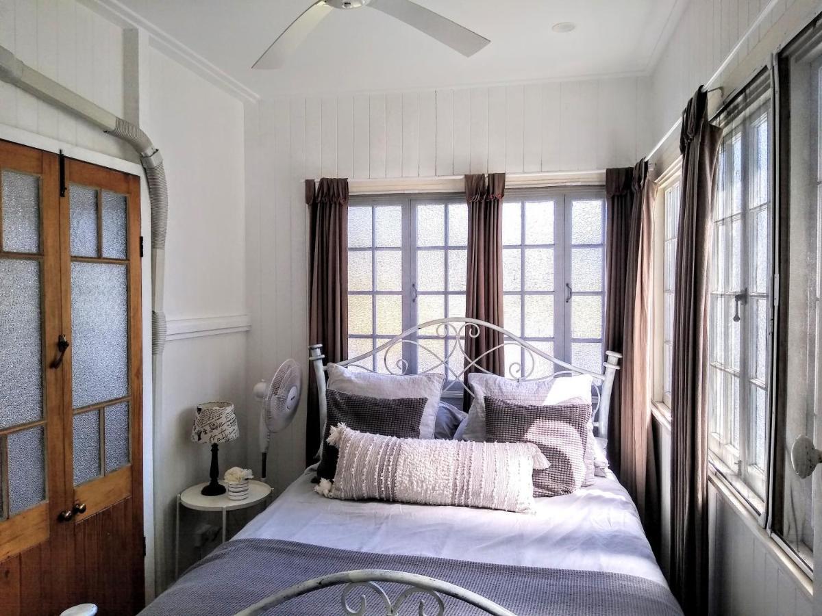 Lake Weyba Noosa Lodge & Kangaroos Praia Peregian Exterior foto