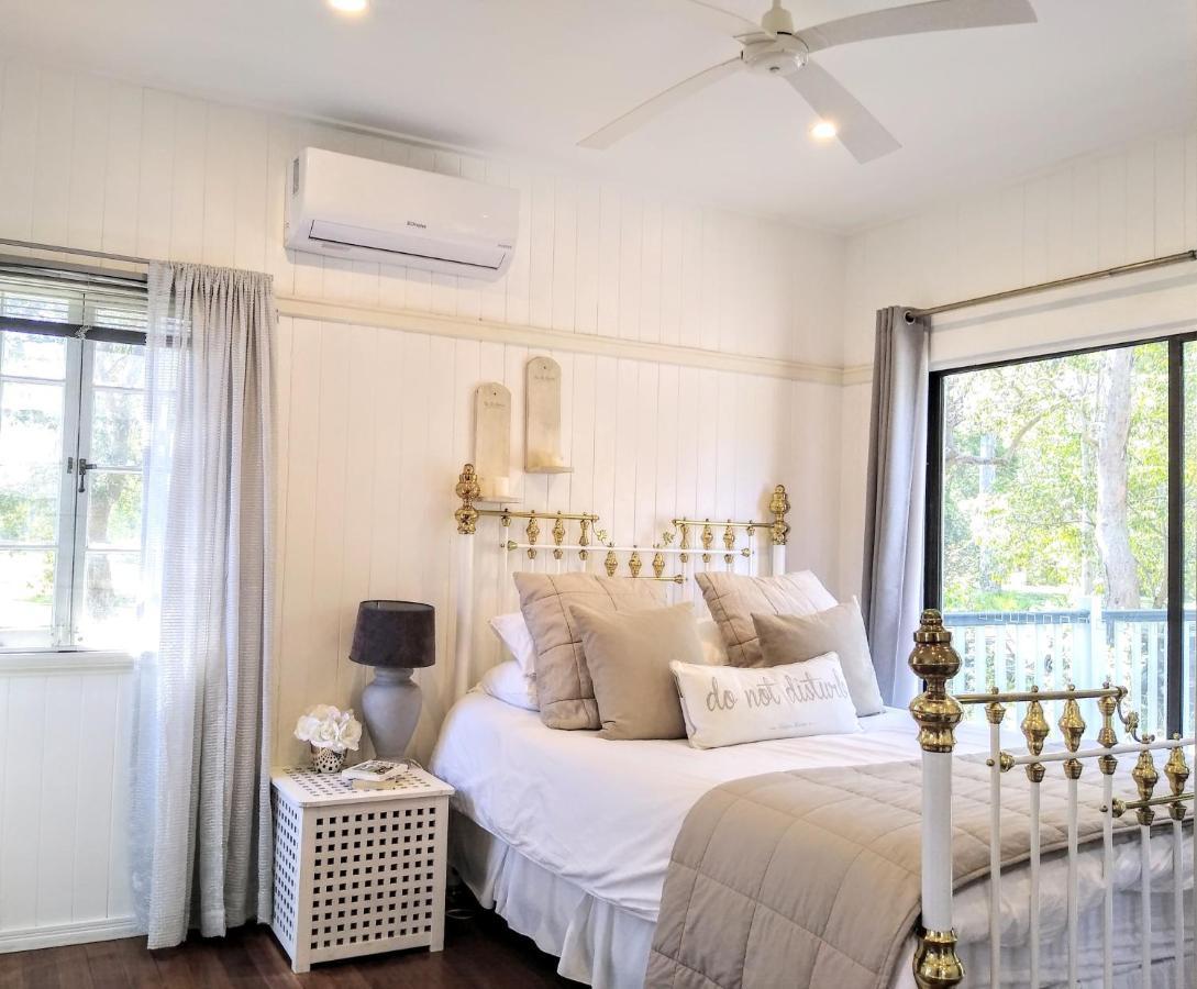 Lake Weyba Noosa Lodge & Kangaroos Praia Peregian Exterior foto